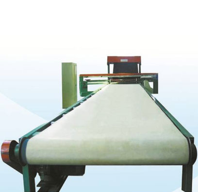 XC-1500B全自动卧式裁断机